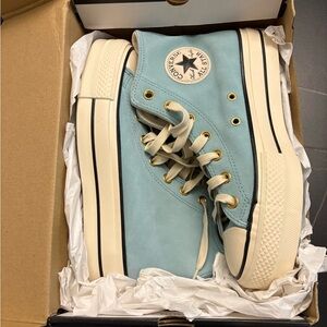 NWT  Converse Women's Chuck Taylor All-Star Platform Lift High Top Shoes